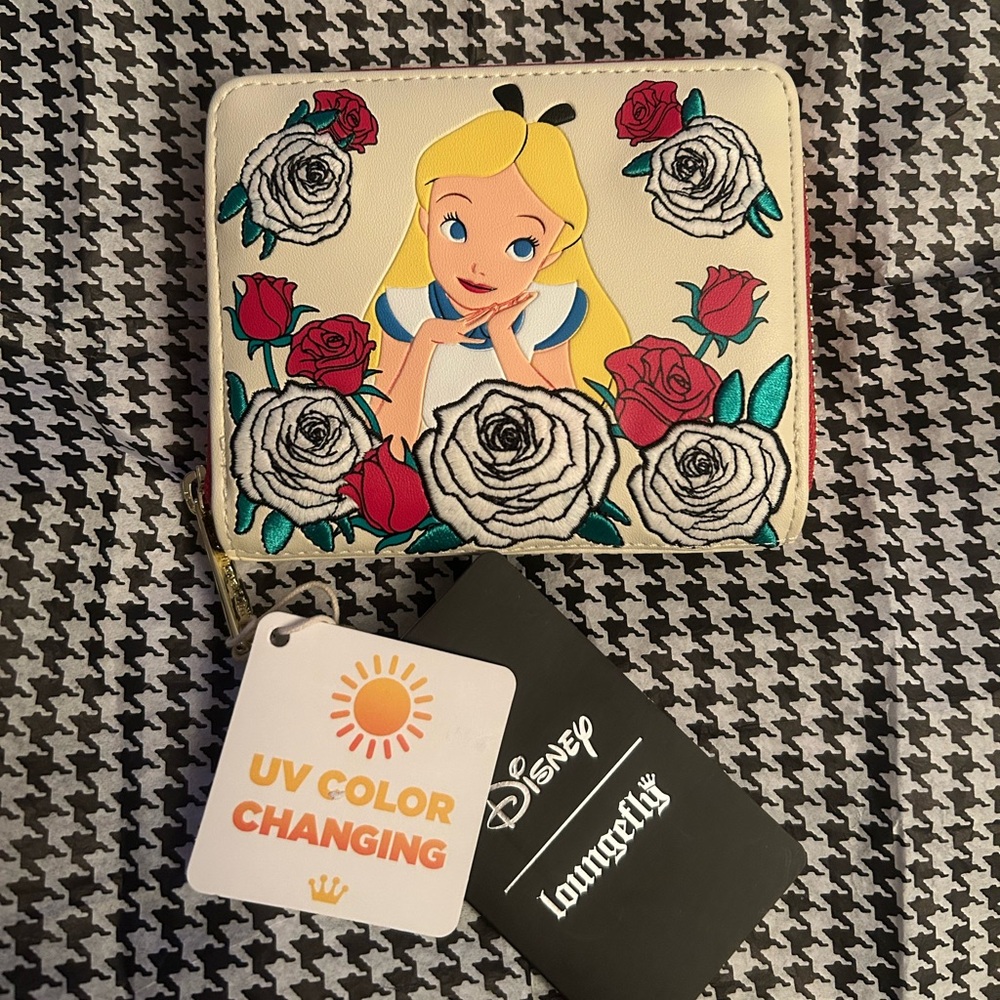 Loungefly Disney Alice in Wonderland Color Changing Roses Zip Wallet - Picture 3 of 9